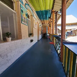  Hostal El
